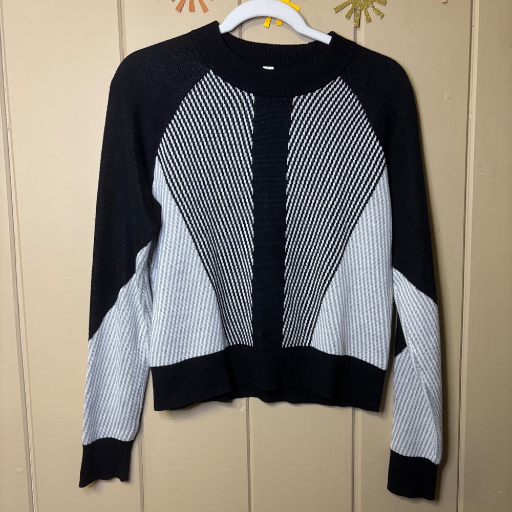 Lululemon Crew Neck Geometric Knit Sweater Black Grey Women's Size Medium
